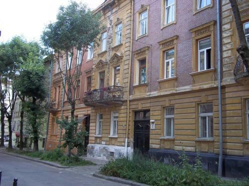 Near Citadel Apartment