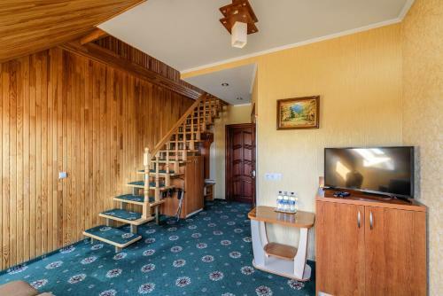 Status Hotel