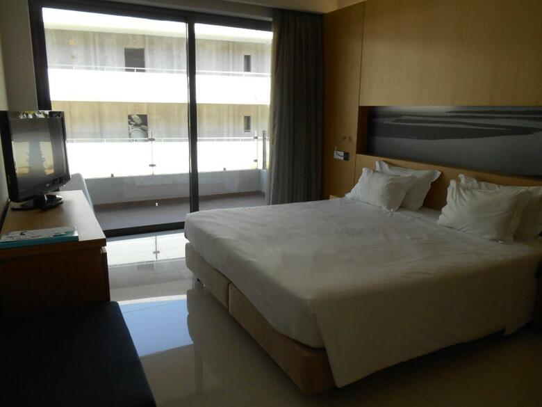 �gua Hotels Riverside