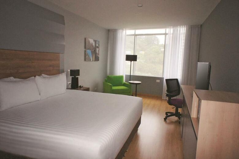 Hotel La Quinta By Wyndham Medellin