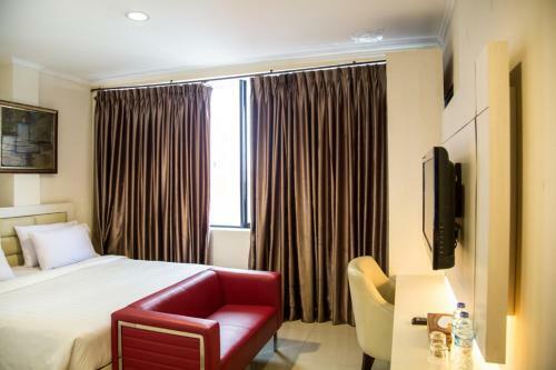 Glassio Hotel Roxy, Jakarta