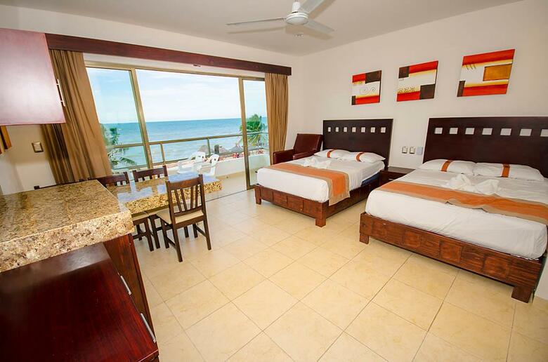 Playa Linda Hotel