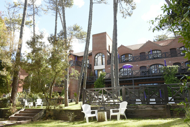 Hotel Las Hadas Carilo