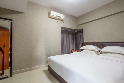 Aparthotel Estay Apartments