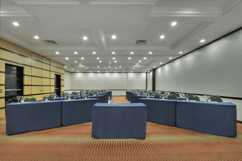 Hotel Deville Prime Porto Alegre