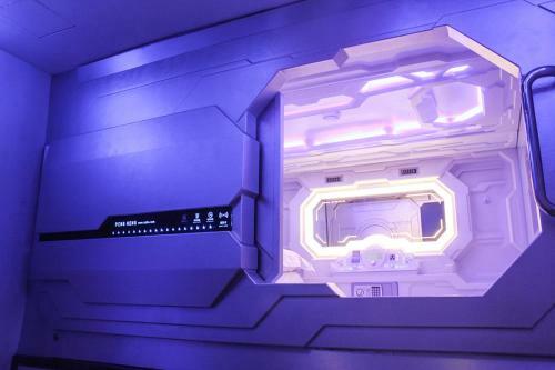 Pengheng Space Capsules Hotel