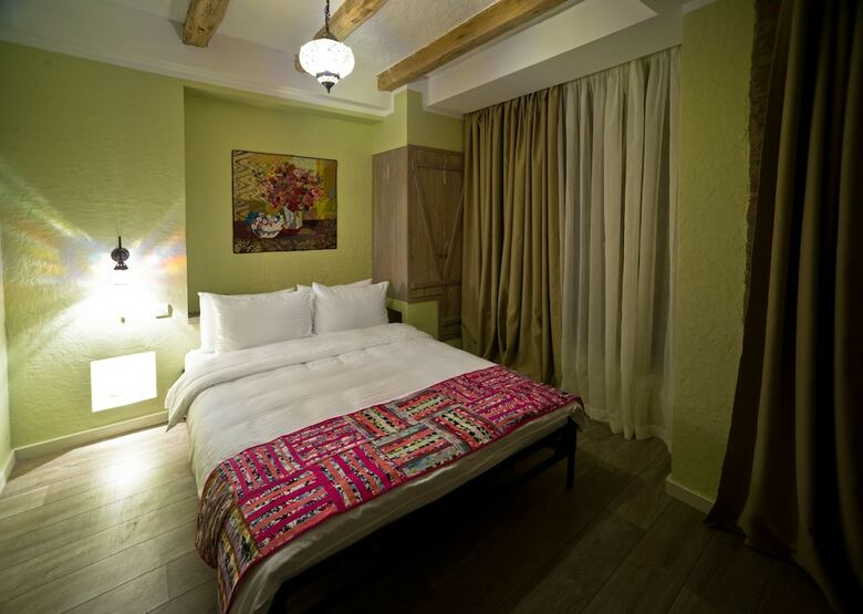 No12 Boutique Hotel