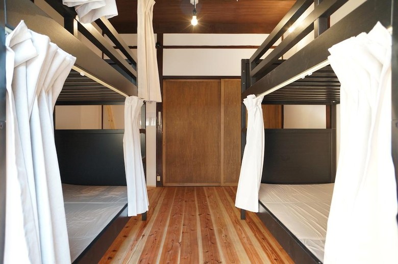 Albergue Itoya Stand Guesthouse