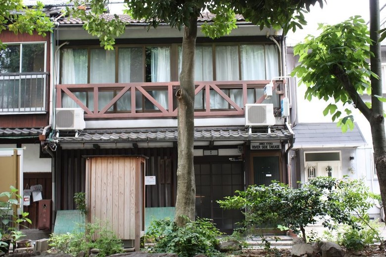 Posada Riverside Takase