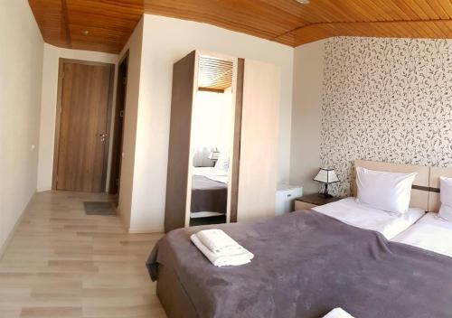 Bonus Hotel