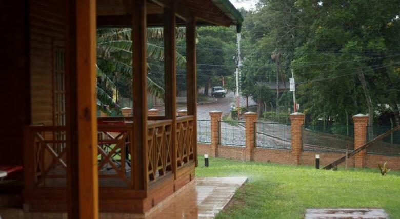 Caba�as Paseo Del Yacarati�