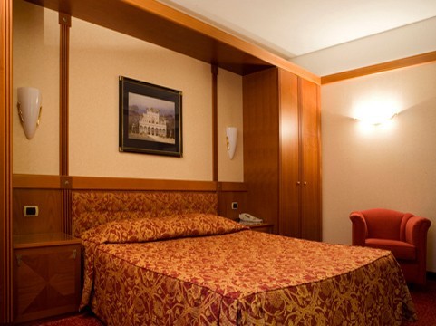 Hotel NH Bologna de La Gare