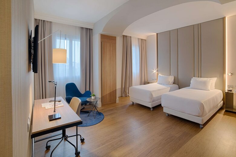 Hotel NH Bologna de La Gare