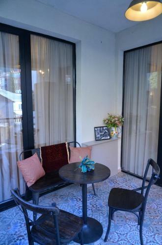 Rustaveli Besiki Apartments