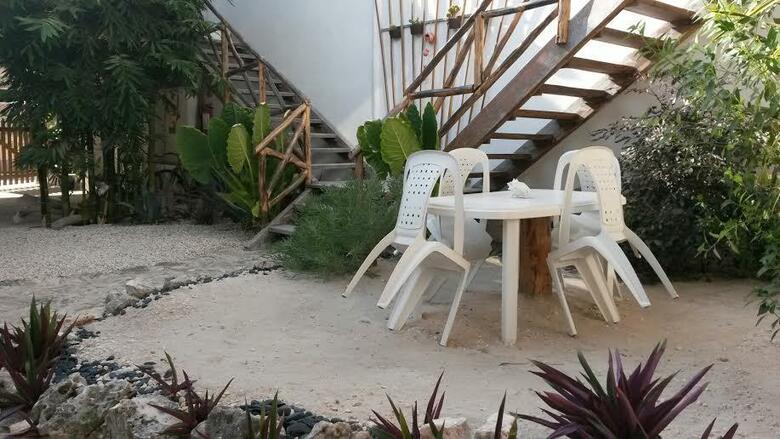Hostal Jardin Mahahual