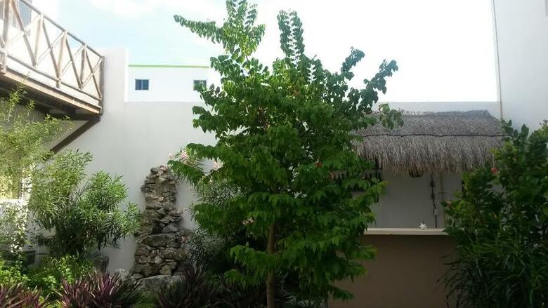 Hostal Jardin Mahahual
