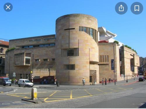 Smart 2 Bed Apartment Edinburgh City Centre Old To
