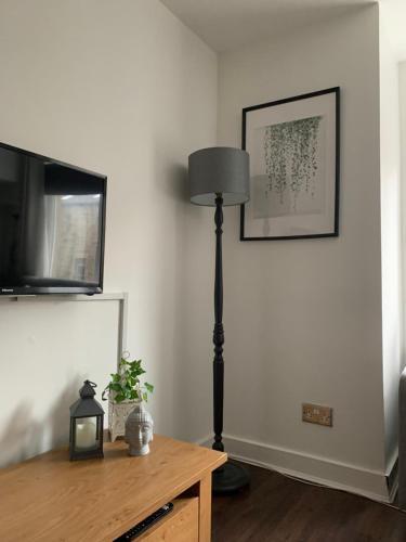 Smart 2 Bed Apartment Edinburgh City Centre Old To