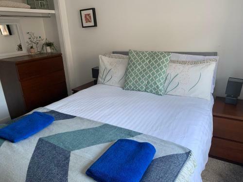 Smart 2 Bed Apartment Edinburgh City Centre Old To