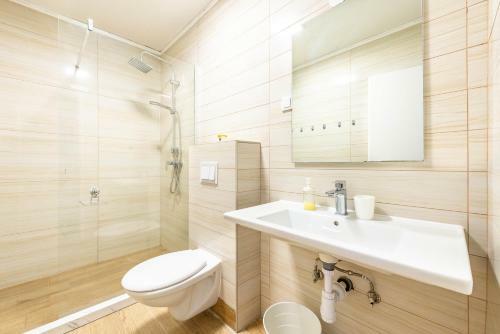 Hostal Anifil Pool Apartments