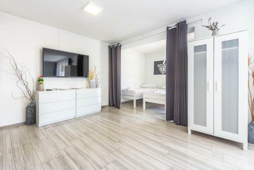 Hostal Anifil Pool Apartments