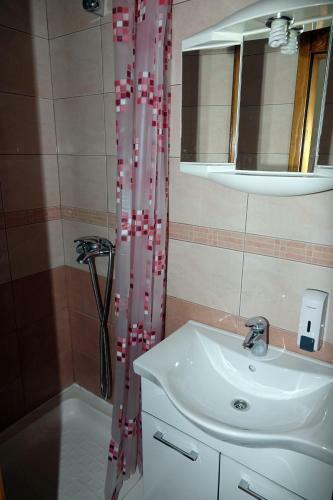 Hostal Lux Dalmatia I & R