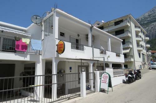 Hostal Lux Dalmatia I & R