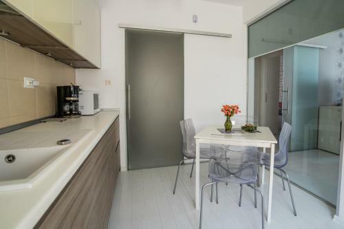 Apartamento Summerland Nikos Residence