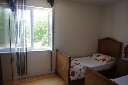 Upstairs 2 Bedroom Apartment On Cinta Beach