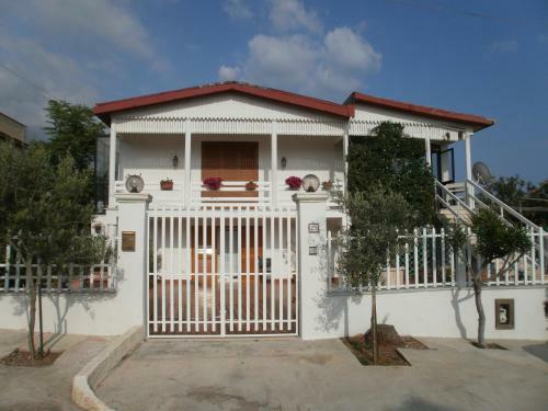 Delianick Holiday Home