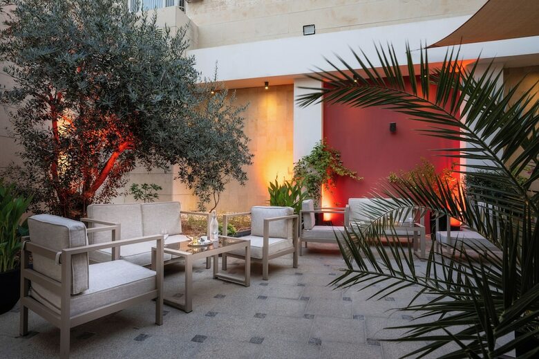 Corp Amman Hotel