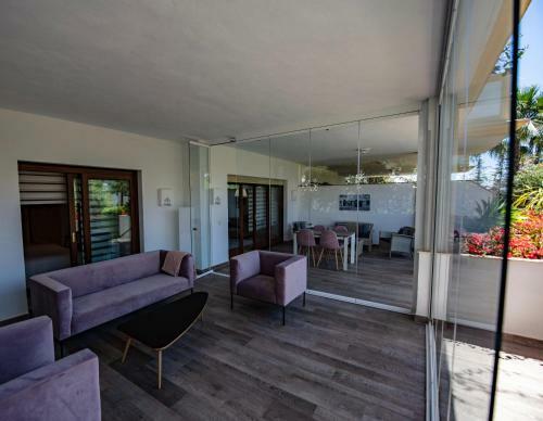 Luxury Apartment At Lomas Del Rey, Puente Romano