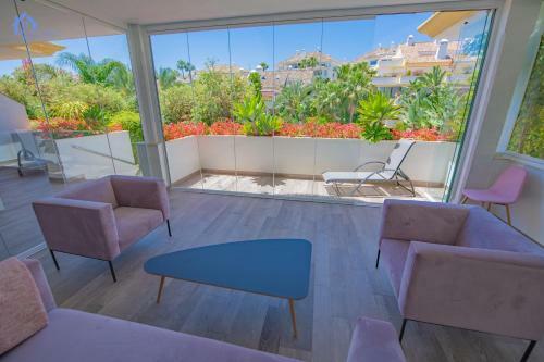 Luxury Apartment At Lomas Del Rey, Puente Romano