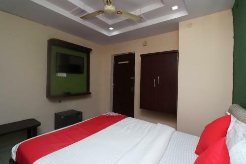 Oyo 28769 The Landmark Hotel