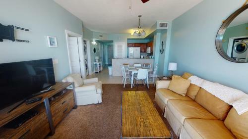 8th Floor Gulf View Beachfront Condominium