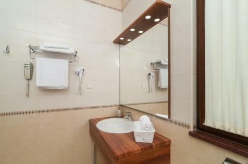 Hostal Luxury Rooms Near The Beach1