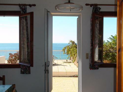 Constantinos Apartments