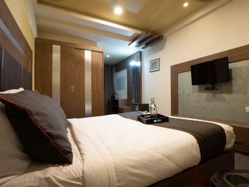 Hotel Vaccinated Staff - Collection O 81221 Marhaba Residency