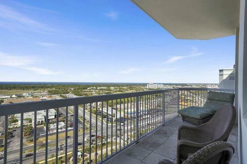 Silver Beach Towers Ph 1901 By Five Star Properties