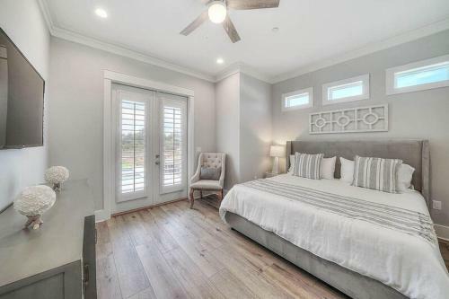 Live It Well By Five Star Properties