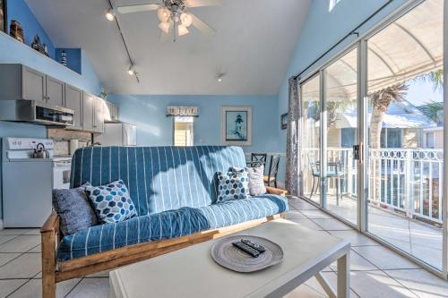 Charming Destin Cottage Walk To Beach And Dining!