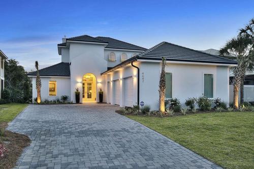 Modern Paradise By Five Star Properties