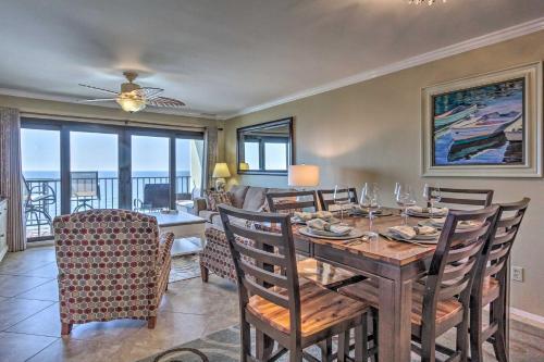 Apartamento 11th-floor Condo With View, 1 Block To Dining!