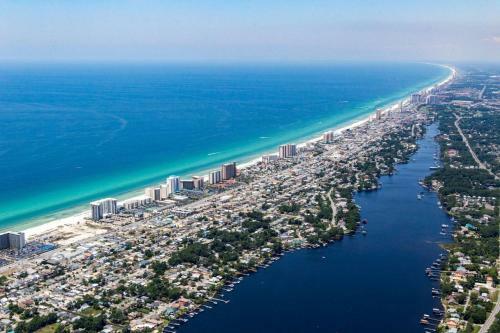 Laketown Wharf 1422