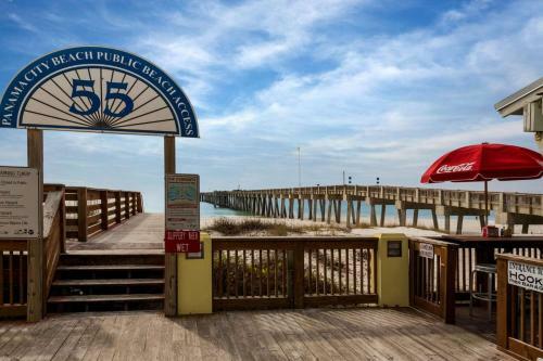 Laketown Wharf 1422