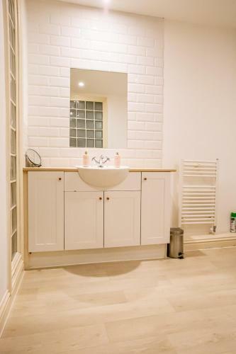 Apartamento Cavernous Open Plan Town House In St Leonards