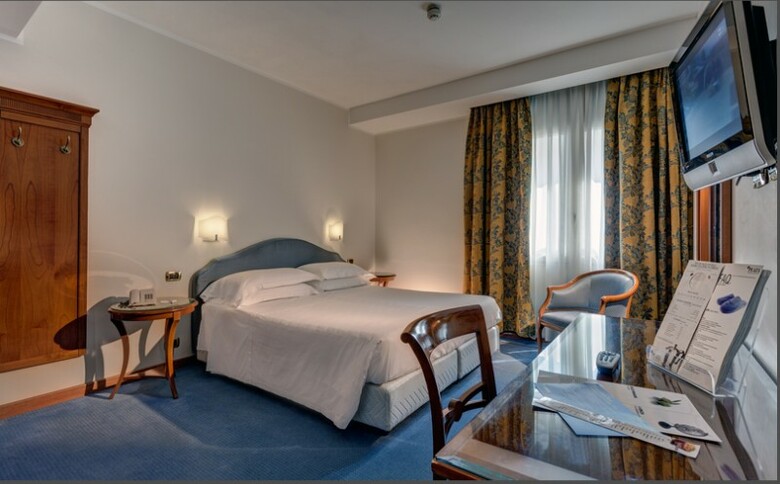 Hotel Plaza