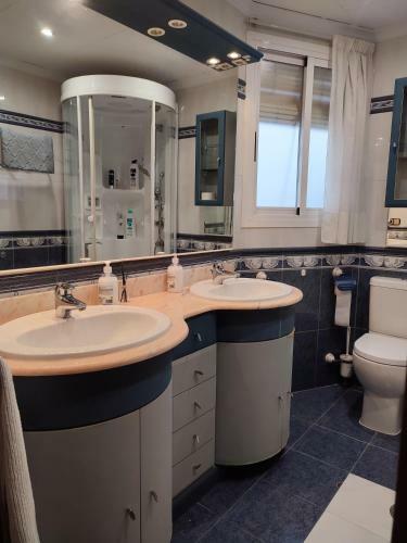 Apartamento Duplex Grande Con Dos Grajes