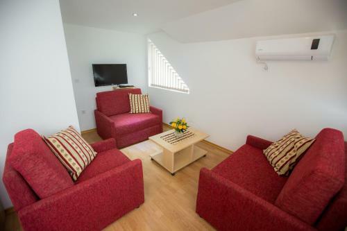Hostal Apartments And Rooms Millennium