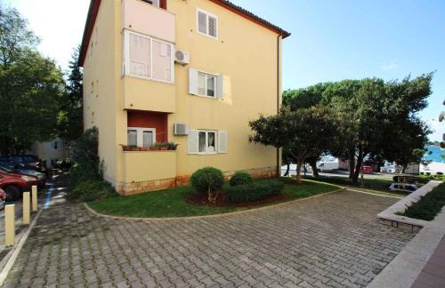 Apartment In Porec/istrien 38642